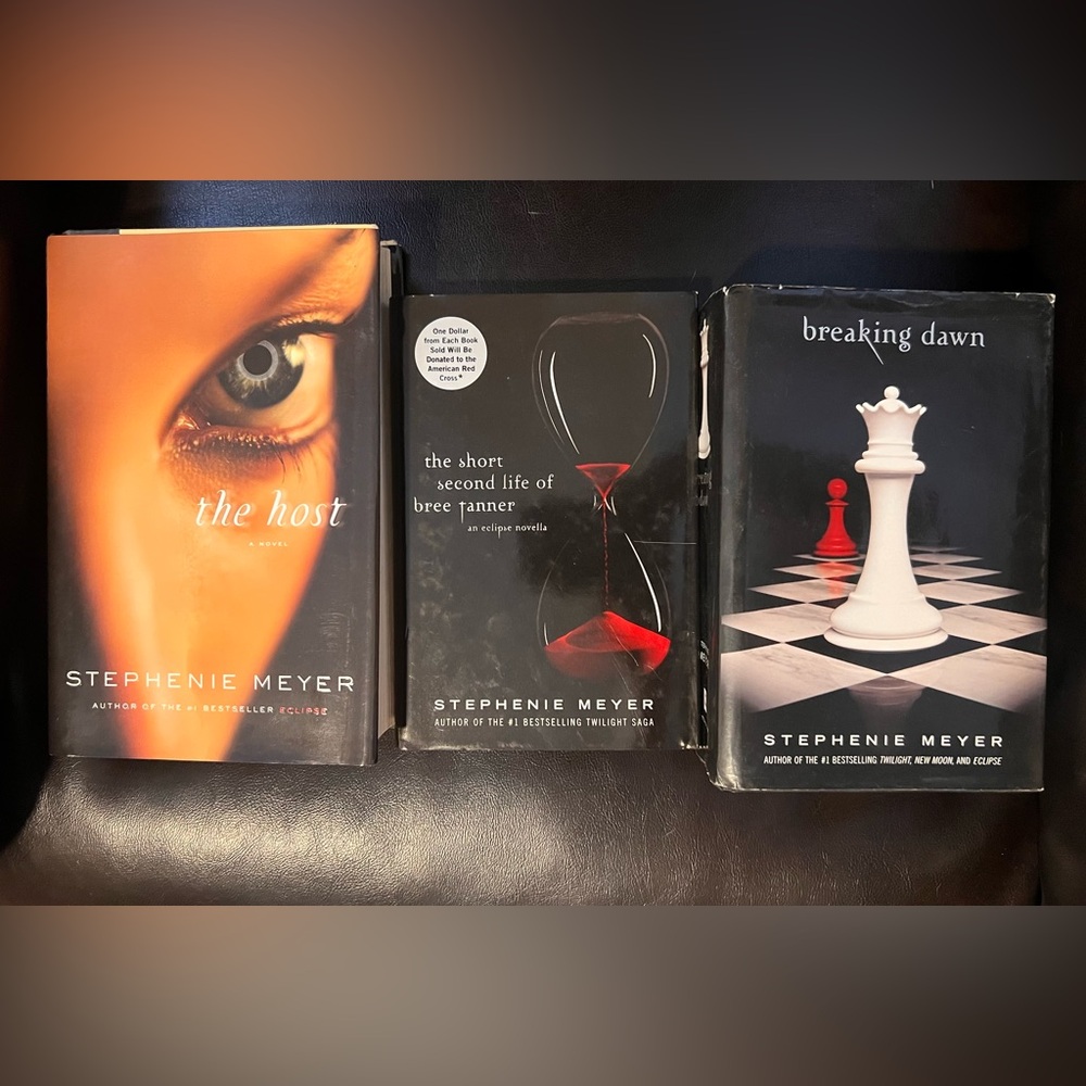 Stephenie Meyer books lot Breaking Dawn The Host Bree Tanner